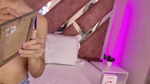 Maxi Rogers online show from February 15, 11:31 am