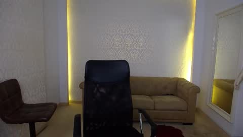 MaxKaiden online show from February 9, 5:44 am