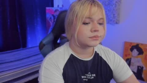 Maxine Minx online show from January 4, 10:38 am