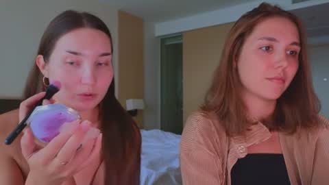 Dani and May online show from August 7, 10:13 am