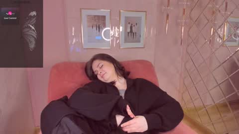 Woman online show from January 24, 5:11 pm