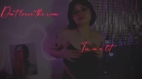 Woman online show from March 9, 5:06 pm