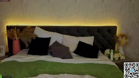 Maya online show from April 11, 7:45 am