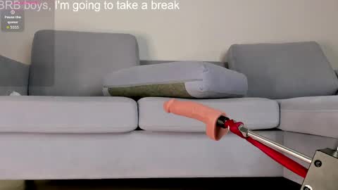 Mia online show from April 18, 7:58 pm