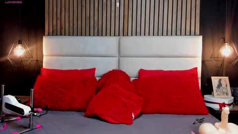 Nicolle Ruselle   Hello my lovely  schedule for great fun from  630 am and end 800 pm Colombian time I wait for you online show from September 16, 8:56 pm