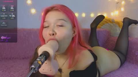 Maya  online show from December 2, 9:35 pm