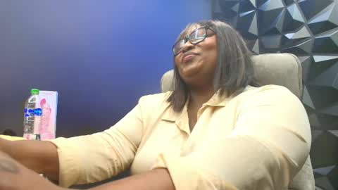 May online show from April 11, 7:45 am