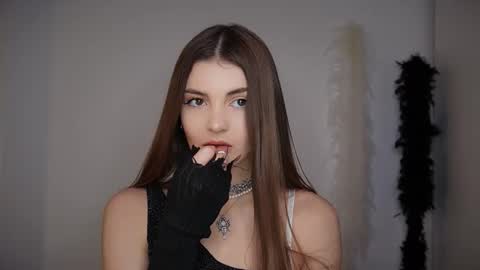 mayttease online show from February 6, 7:23 am