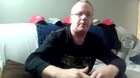 Snapshot of mcfly1973 chatting on December 25, 5:16 am mcfly1973 online show from December 25, 5:16 am