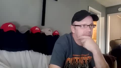 Snapshot of mcfly1973 chatting on December 2, 8:25 am mcfly1973 online show from December 2, 8:25 am