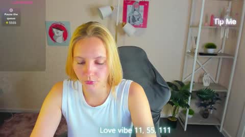 Melissa online show from February 18, 2:22 am