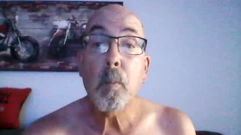 me at home online show from July 27, 9:01 pm