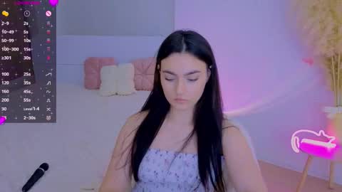 Dina online show from March 18, 11:43 pm