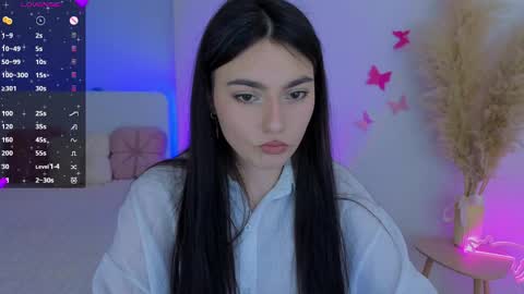 Dina online show from April 24, 9:06 pm