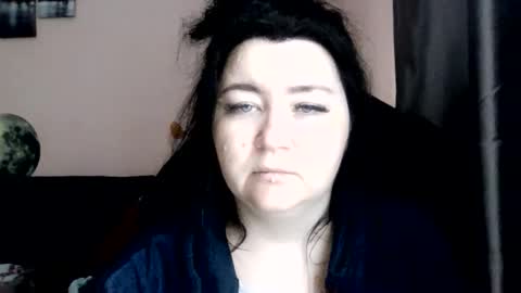 Snapshot of medjik_lool chatting on October 13, 8:27 am Oltereodora-lima online show from October 13, 8:27 am
