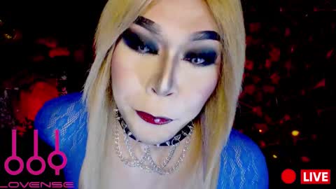 THE QUEEN ALPHA   Queen Medusa Prey online show from November 25, 9:46 pm