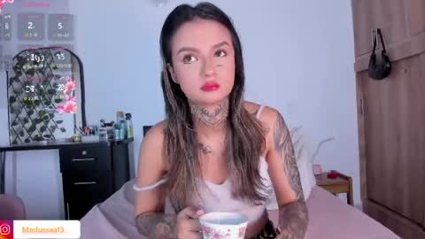 medussa13 online show from April 14, 12:30 pm