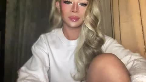 GODDESS OF ALL GODDESSES online show from January 15, 4:05 pm