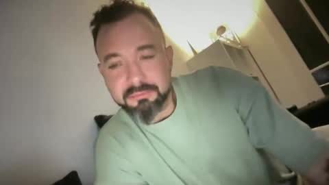 mega1185264 online show from April 11, 11:09 pm