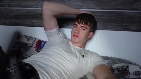 Max online show from December 25, 5:48 am