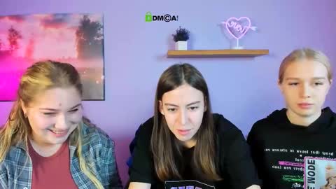 Snapshot of megan_cold chatting on October 20, 8:52 am megan_cold online show from October 20, 8:52 am