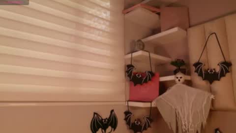     online show from October 10, 1:17 pm