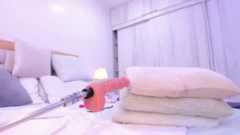 megan online show from April 14, 8:06 am