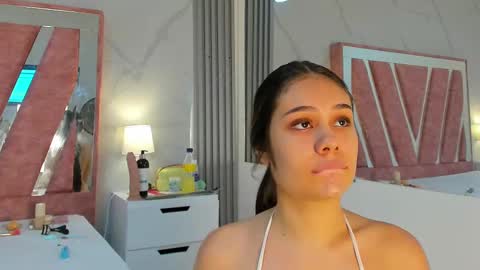 Megan Sweet online show from October 7, 9:33 pm