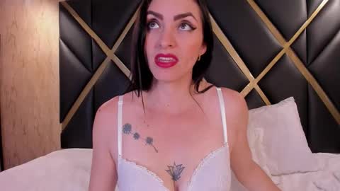 Megan Hofman online show from October 20, 7:52 pm