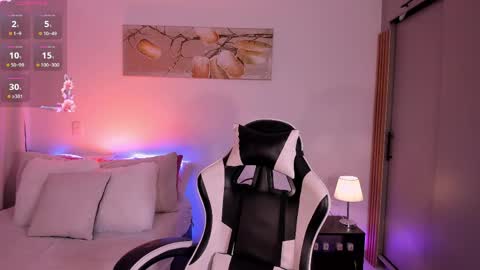 megan lake online show from March 24, 12:33 pm