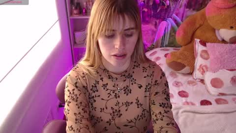 MEGAN online show from April 10, 6:12 pm