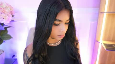 Megan Lowell online show from April 21, 1:42 am