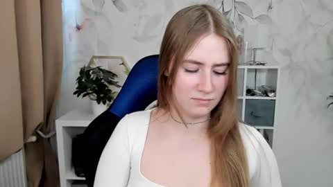 Megan online show from May 21, 12:44 pm
