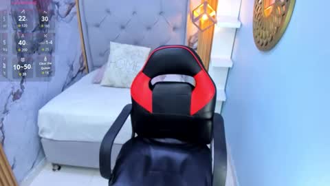 M E G A N  online show from November 12, 3:31 am