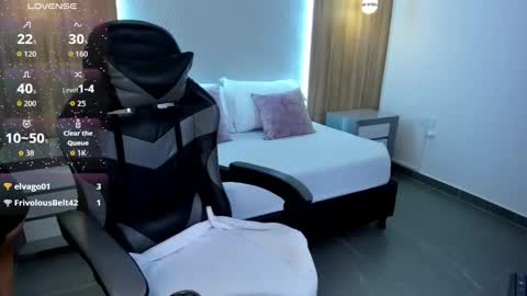 M E G A R A  online show from October 10, 3:01 am