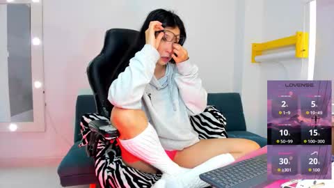 Juli online show from March 24, 1:50 pm