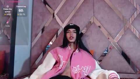 meghanqueen__ online show from February 24, 6:05 am