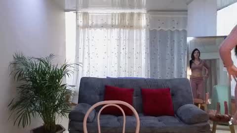 Mei online show from March 7, 7:49 pm