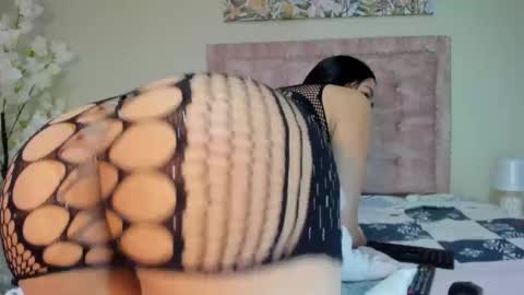 Snapshot of meilin_luna chatting on October 11, 1:49 pm meilin_luna online show from October 11, 1:49 pm