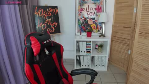 mekurisu online show from November 4, 8:15 am