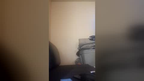mel_hart_jr online show from August 2, 6:48 am