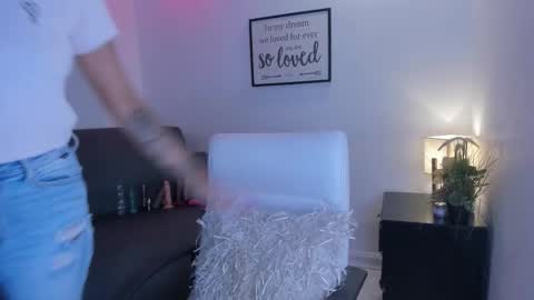 melan_owen online show from December 5, 11:08 am