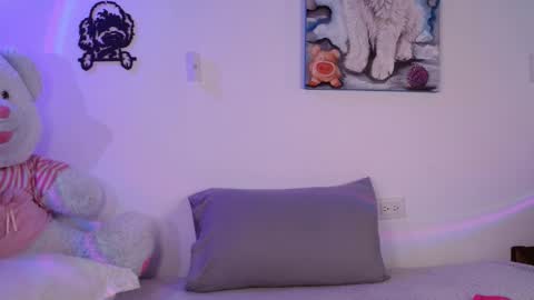 MELANI online show from March 11, 7:06 pm