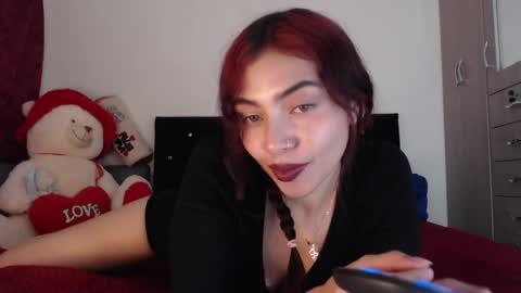 Melanie roux  online show from March 5, 9:26 pm