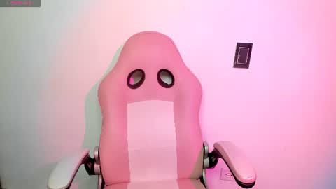 melaniie_foxx online show from July 24, 9:17 am