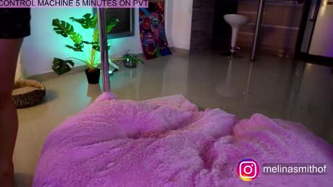 MelinaSmith  online show from October 29, 10:54 pm