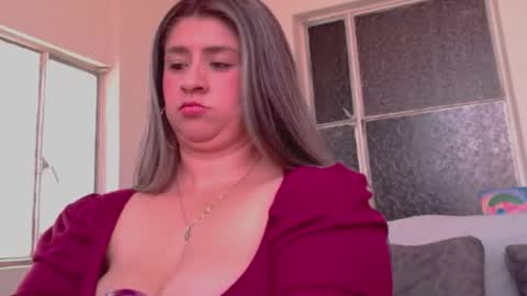 Melinda online show from April 22, 9:33 pm