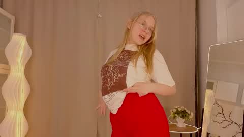 Alice - online show from April 10, 7:29 pm