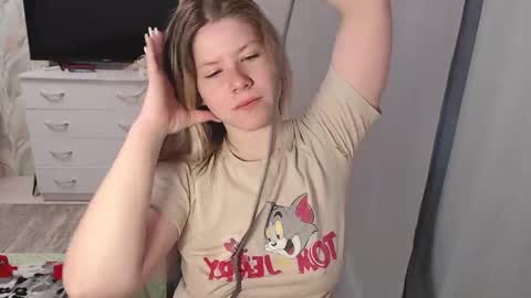 Snapshot of melissa__ray chatting on February 21, 2:50 am Melissa  Ray online show from February 21, 2:50 am