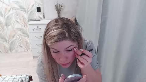 Snapshot of melissa__ray chatting on October 14, 6:00 pm Melissa  Ray online show from October 14, 6:00 pm